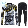 Real Madrid Marvel 2026-27 Niño Sudadera De Entrenamiento Quarter-Zip Negra Real Madrid Marvel 2026-27 Niño Sudadera De Entrenamiento Quarter-Zip Negra