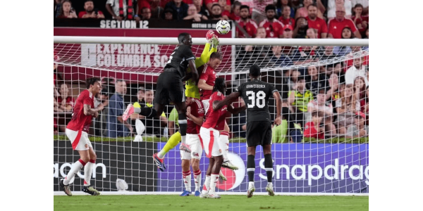 Liverpool 3-0 Manchester United, ganando 3 partidos consecutivos