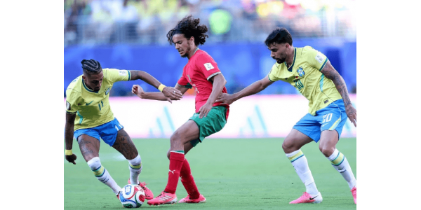 El prodigio marroquí de 18 años, Ayyoub Bouaddi, deslumbra en el Mundial El prodigio marroquí de 18 años, Ayyoub Bouaddi, deslumbra en el Mundial