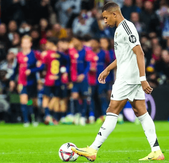 El Real Madrid sufrió una aplastante derrota y aparecieron problemas tácticos