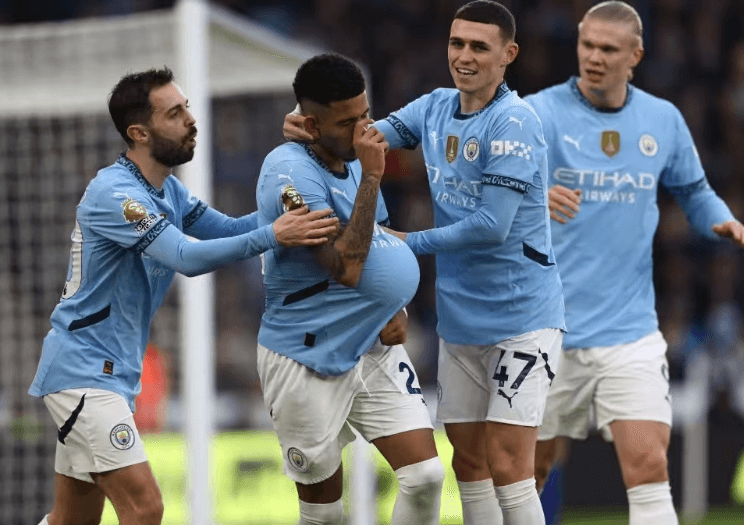 El primer gol de Savinho ayudó a Guardiola a alcanzar su hito número 500 como entrenador