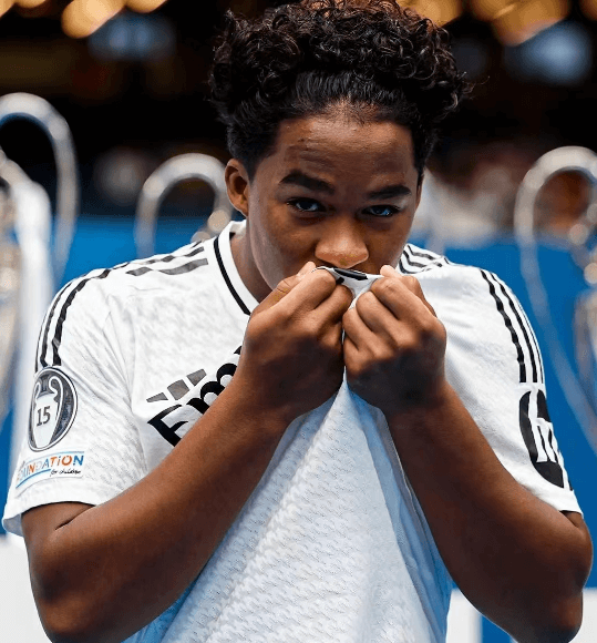 Enderrick aterrizó oficialmente en el Real Madrid