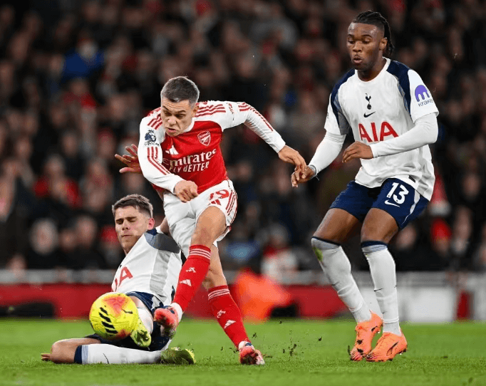 Trossard, el fichaje inteligente del Arsenal