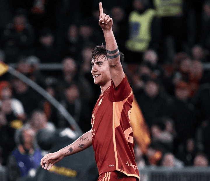 Dybala renueva contrato y se queda en la Roma