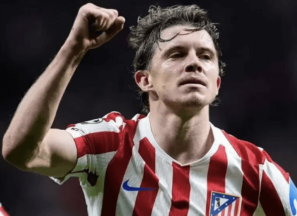 El capitán de la cantera del Chelsea, Gallagher, se ha marchado al Tottenham Hotspur
