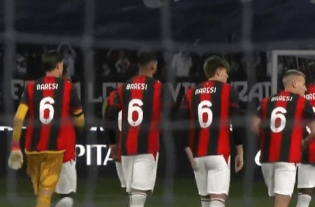 El derbi de Milán rinde homenaje a Baresi
